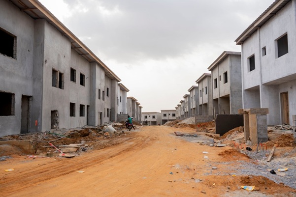 Logement : construire plus vite et moins cher, le Gabon étudie le modèle ivoirien Kaydan